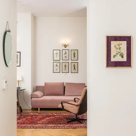 Classy Old Town - By Upstairs Apartmán
