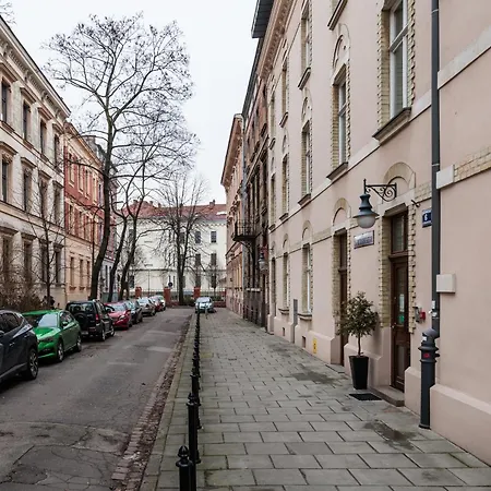 Classy Old Town - By Upstairs * Krakov